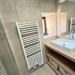 Le Pressoir, Maison Au Calme, Grand Jardin, Vue Degagee Sur Les Champs, Belle Terrasse, 3 Chambres, 2 Sdb, 2 Wc, Parking Prive, 5 Kms De Bayeux Et 7 Kms D'arromanches Au Coeur Des Plages Du Debarquement בית נופש Longues-sur-Mer