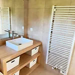 Le Pressoir, Maison Au Calme, Grand Jardin, Vue Degagee Sur Les Champs, Belle Terrasse, 3 Chambres, 2 Sdb, 2 Wc, Parking Prive, 5 Kms De Bayeux Et 7 Kms D'arromanches Au Coeur Des Plages Du Debarquement * Longues-sur-Mer