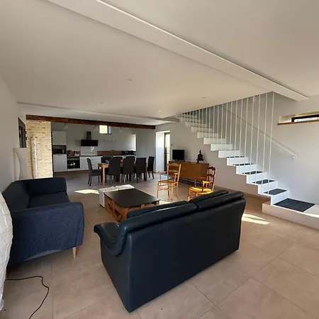 Le Pressoir, Maison Au Calme, Grand Jardin, Vue Degagee Sur Les Champs, Belle Terrasse, 3 Chambres, 2 Sdb, 2 Wc, Parking Prive, 5 Kms De Bayeux Et 7 Kms D'arromanches Au Coeur Des Plages Du Debarquement *