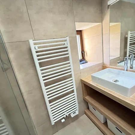 Le Pressoir, Maison Au Calme, Jardin, Terrasse, 3 Chambres, 2 Sdb, 2 Wc, Parking Privé, 5 Kms De Bayeux Et 7 Kms D'arromanches Au Coeur Des Plages Du Débarquement Сasa de vacaciones Longues-sur-Mer