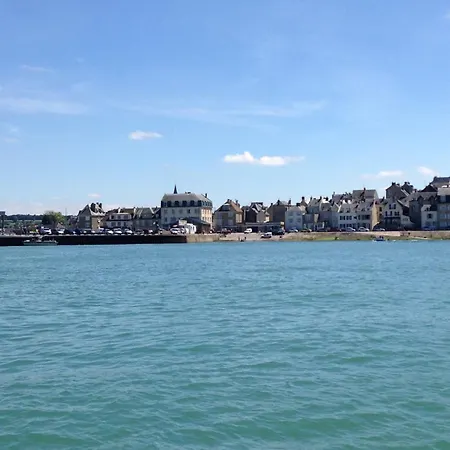 Le Pressoir, Maison Au Calme, Jardin, Terrasse, 3 Chambres, 2 Sdb, 2 Wc, Parking Privé, 5 Kms De Bayeux Et 7 Kms D'arromanches Au Coeur Des Plages Du Débarquement