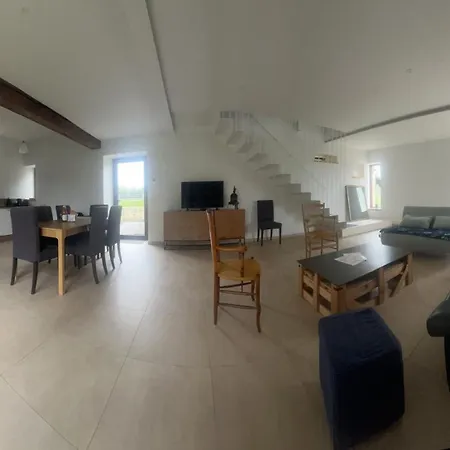 Le Pressoir, Maison Au Calme, Jardin, Terrasse, 3 Chambres, 2 Sdb, 2 Wc, Parking Privé, 5 Kms De Bayeux Et 7 Kms D'arromanches Au Coeur Des Plages Du Débarquement Casa vacanze Longues-sur-Mer