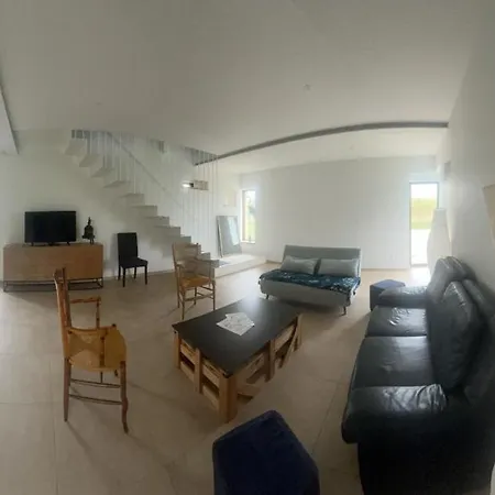 Le Pressoir, Maison Au Calme, Jardin, Terrasse, 3 Chambres, 2 Sdb, 2 Wc, Parking Privé, 5 Kms De Bayeux Et 7 Kms D'arromanches Au Coeur Des Plages Du Débarquement Casa vacanze Longues-sur-Mer