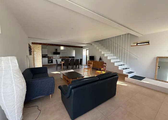 Le Pressoir, Maison Au Calme, Grand Jardin, Vue Degagee Sur Les Champs, Belle Terrasse, 3 Chambres, 2 Sdb, 2 Wc, Parking Prive, 5 Kms De Bayeux Et 7 Kms D'arromanches Au Coeur Des Plages Du Debarquement *