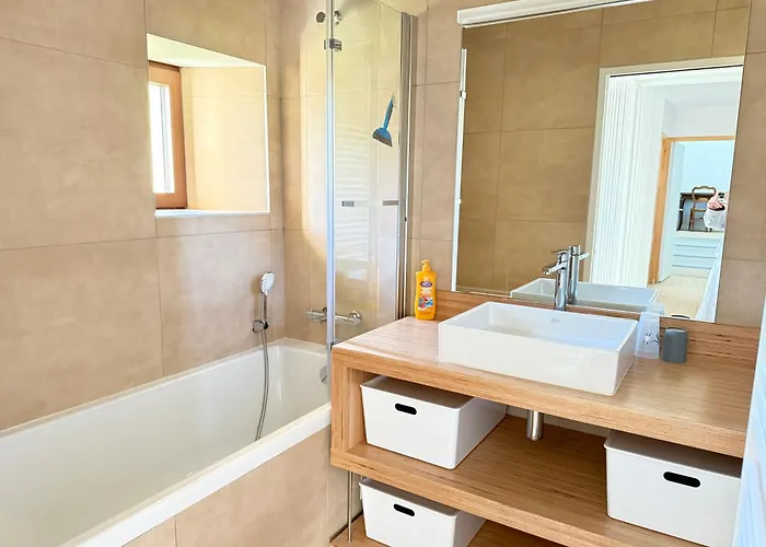 בית נופש Le Pressoir, Maison Au Calme, Grand Jardin, Vue Degagee Sur Les Champs, Belle Terrasse, 3 Chambres, 2 Sdb, 2 Wc, Parking Prive, 5 Kms De Bayeux Et 7 Kms D'arromanches Au Coeur Des Plages Du Debarquement