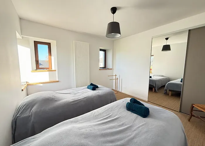 Le Pressoir, maison au calme, jardin, terrasse, 3 chambres, 2 sdb, 2 WC, parking privé, proche Bayeux et Arromanches au coeur des plages du débarquement Сasa de vacaciones Longues-sur-Mer