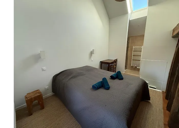 Le Pressoir, Maison Au Calme, Grand Jardin, Vue Degagee Sur Les Champs, Belle Terrasse, 3 Chambres, 2 Sdb, 2 Wc, Parking Prive, 5 Kms De Bayeux Et 7 Kms D'arromanches Au Coeur Des Plages Du Debarquement בית נופש