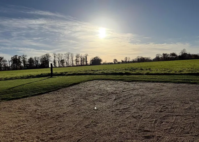 Сasa de vacaciones Le Pressoir, maison au calme, jardin, terrasse, 3 chambres, 2 sdb, 2 WC, parking privé, proche Bayeux et Arromanches au coeur des plages du débarquement *