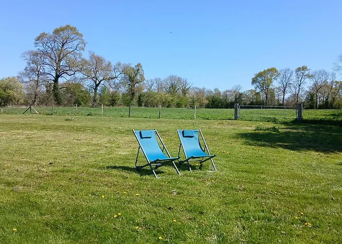 Holiday home Le Pressoir, Maison Au Calme, Grand Jardin, Vue Degagee Sur Les Champs, Belle Terrasse, 3 Chambres, 2 Sdb, 2 Wc, Parking Prive, 5 Kms De Bayeux Et 7 Kms D'arromanches Au Coeur Des Plages Du Debarquement